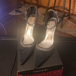 ITALINA Embellished Black Pumps