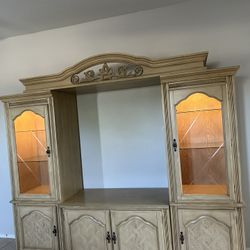 Nice Entertainment Center 