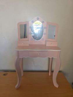Kids Vanity desk
