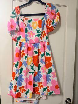 Cute party dress !!