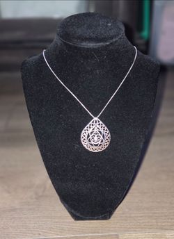 Sterling silver necklace tear drop shaped 18" necklace 925