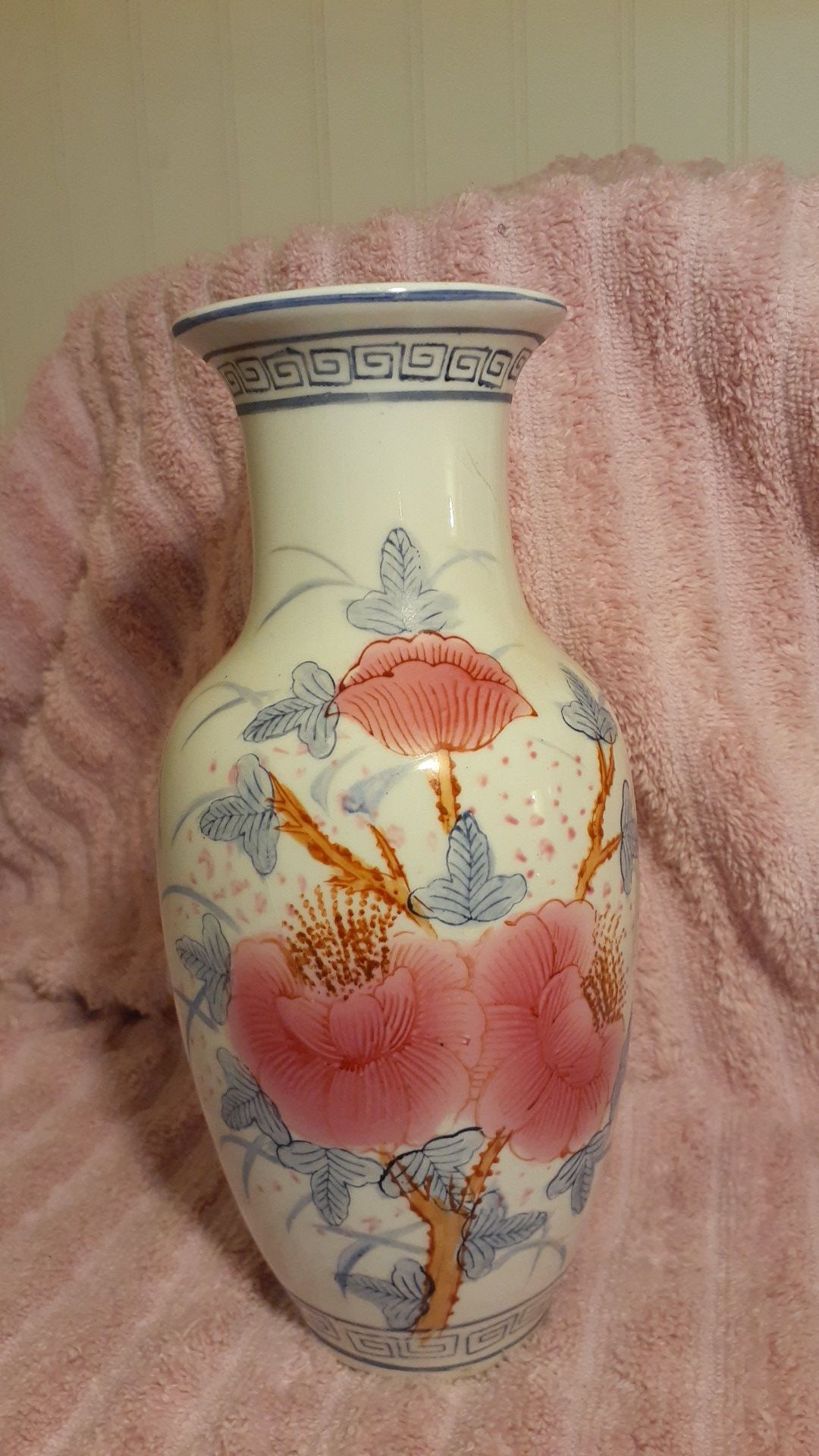 Antique Chinese Vase With Red Signature 8 1/2"Tall