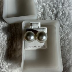 Pearl Studs! 
