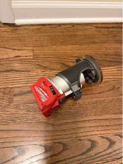 Milwaukee M18 FUEL 18V Lithium-Ion Brushless Cordless Compact Router (Tool-Only)