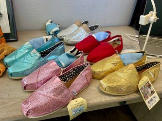 TOMS Shoes Slip-On Womens Size 6.5 Brand New Silver Pink Gold Glitter Red Canvas