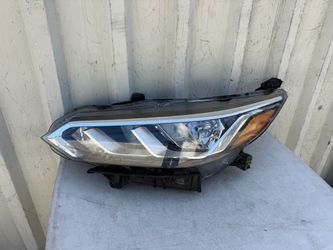 Nissan Sentra 2020 2021 2022 2023 headlight headlamp left driver side LH used original OEM