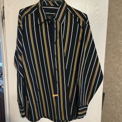 Men’s Rocawear Button Up Shirt.
