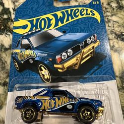Hot Wheels - 2026 Pearl and Chrome 5/6 Subaru Brat (JKX85)