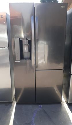 LG Side-by-Side Black Stainless Refrigerator Fridge
