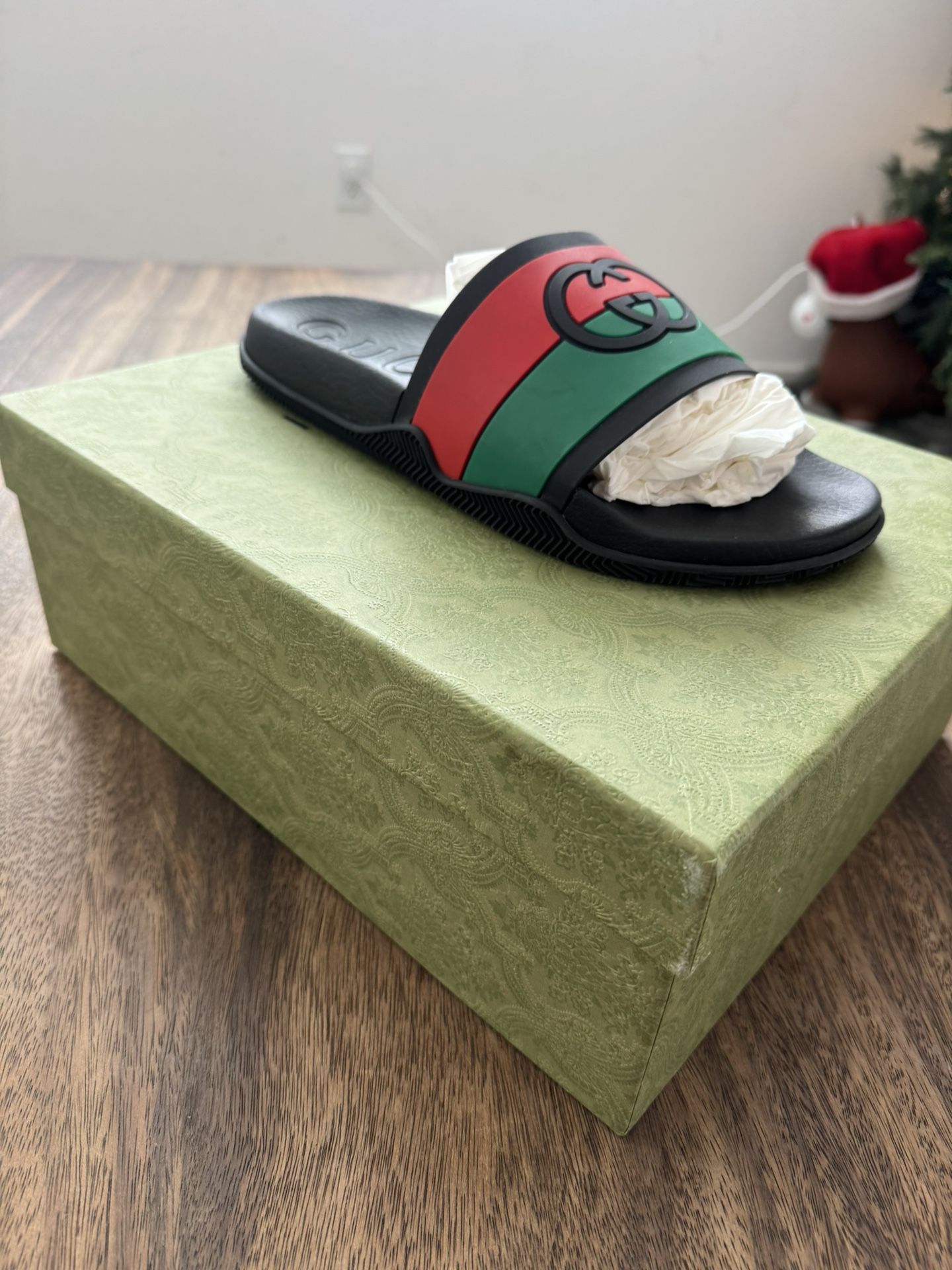 GUCCI SLIDES