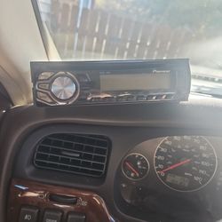 Pioneer Stereo 