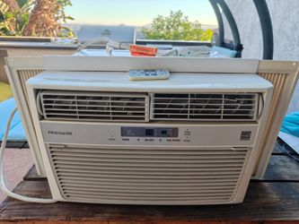 Frigidaire 8000 BTU Window Air Conditioner with Remote