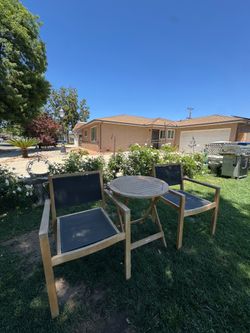 130 $$beautiful outdoor homegoods patio set  FREE DELIVERY