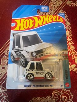 Tooned Volkswagen Golf Mk1 Hotwheel 🛞