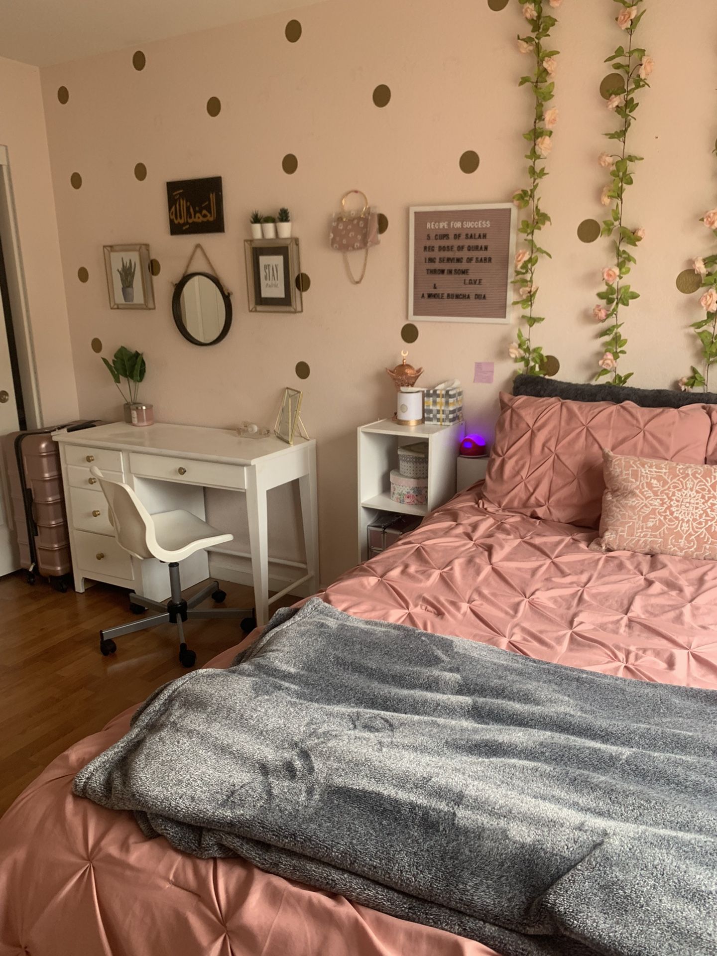 Girls Room Decor Teen Floral Pink Gold Aesthetic