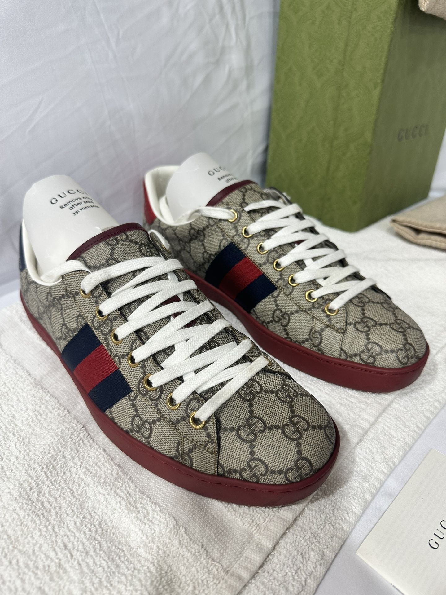Gucci Men's Ace GG Supreme Sneaker, Size: 8 = 8.5 US