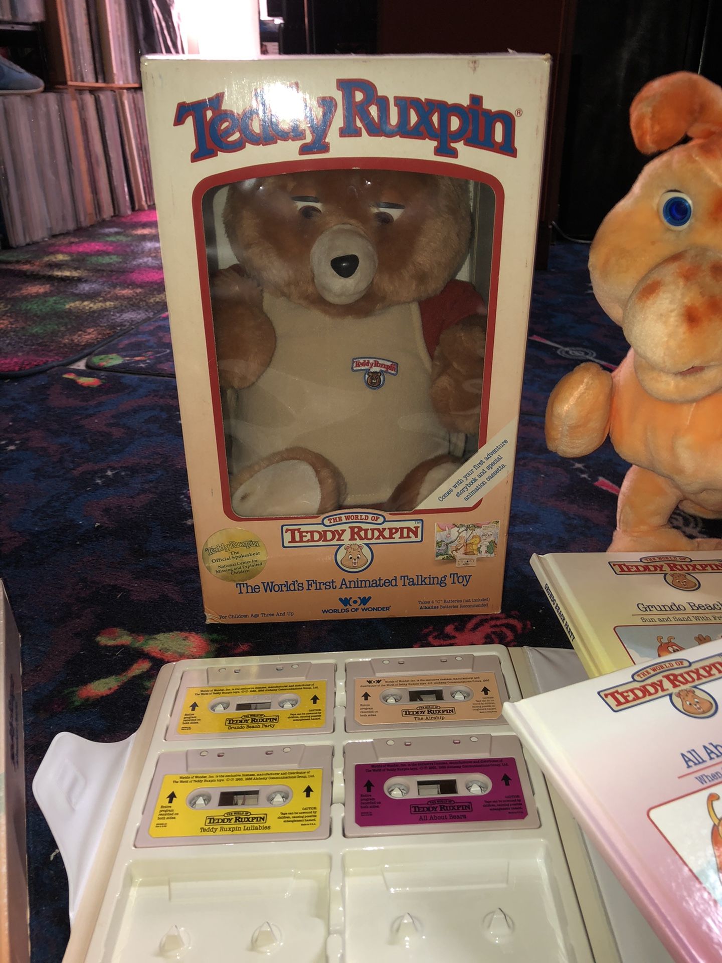 Worlds of wonder Teddy ruxpin and grubby toys