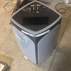 Dehumidifier 