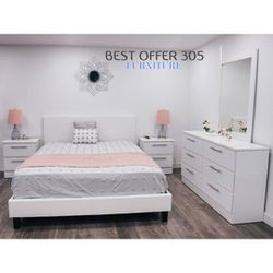 Bed , Dresser With Mirror And 2 Nightstands 