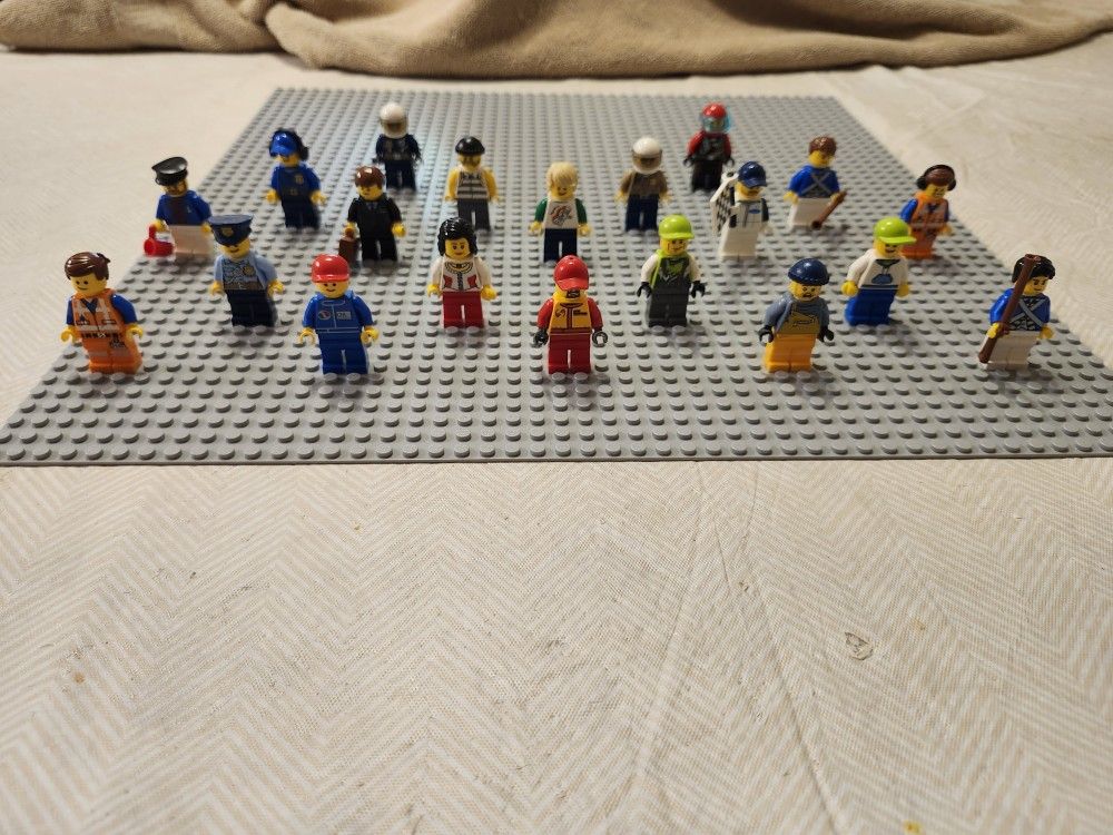 RANDOM LEGO CITY MINIFIGURES