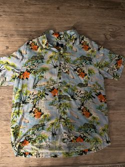 Men L Light Blue Hawaiian Button Up