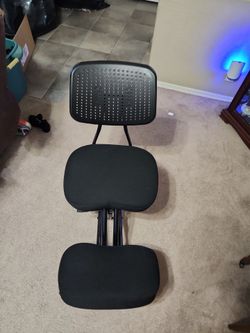 Kneeling chair