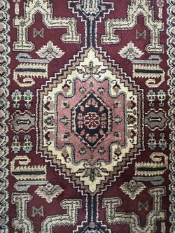 Vintage 1995 Hand-Knotted Pakistani Wool Hallway Rug 4’10 x 3’