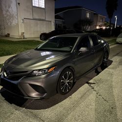 2019 Toyota Camry SE
