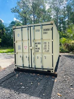 20’ft STORAGE CONTAINERS