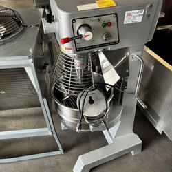 Commercial mixer 