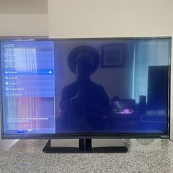 VIZIO 32 INCH SMART TV ( E320i-B1)