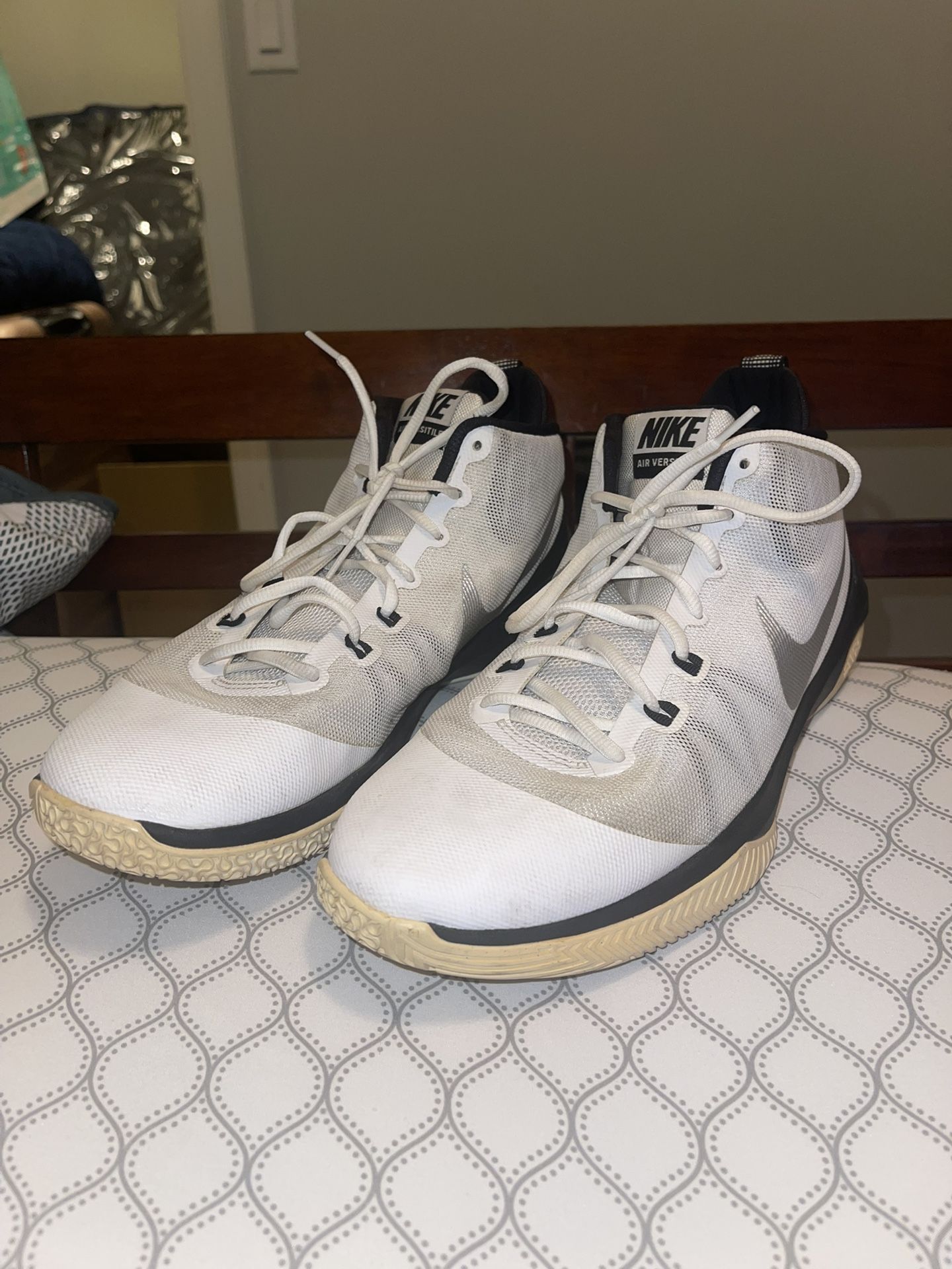 Nike Air Versatile Shoes