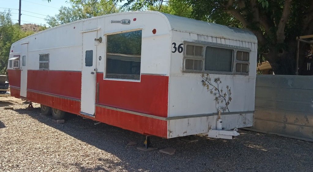 1952 Spartan Royal