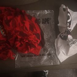 Bape hoodie medium