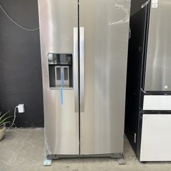 Whirlpool Side By Side Refrigerator With Water And Ice 