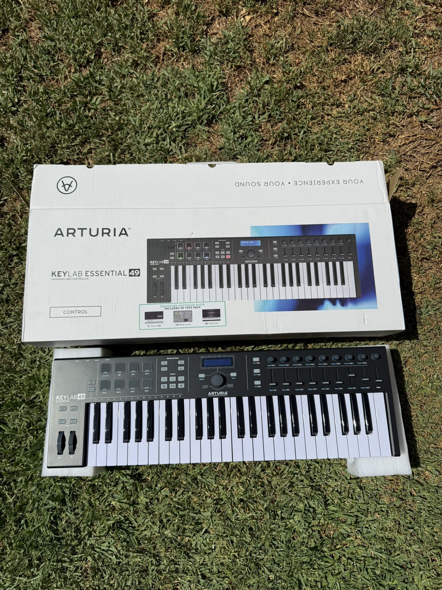 Arturia Keylab Essential 49 Universal Midi Controller