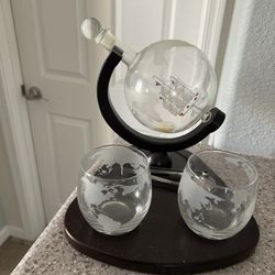 whiskey decanter , globe set