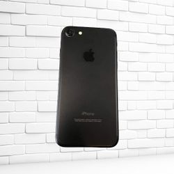 iPhone 7 32GB Unlocked-$ 129