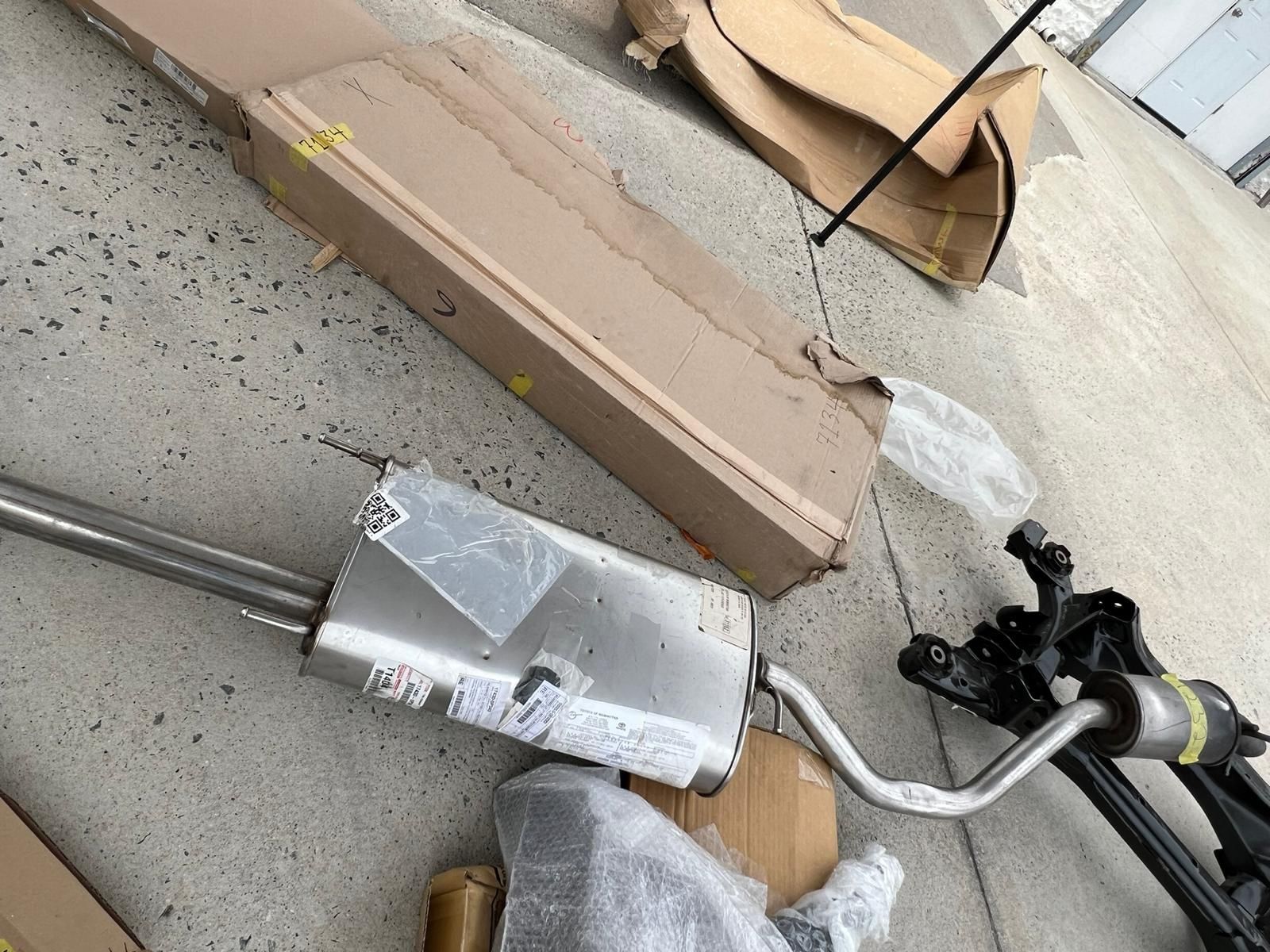 2014-17 Toyota Highlander Muffler Assembly