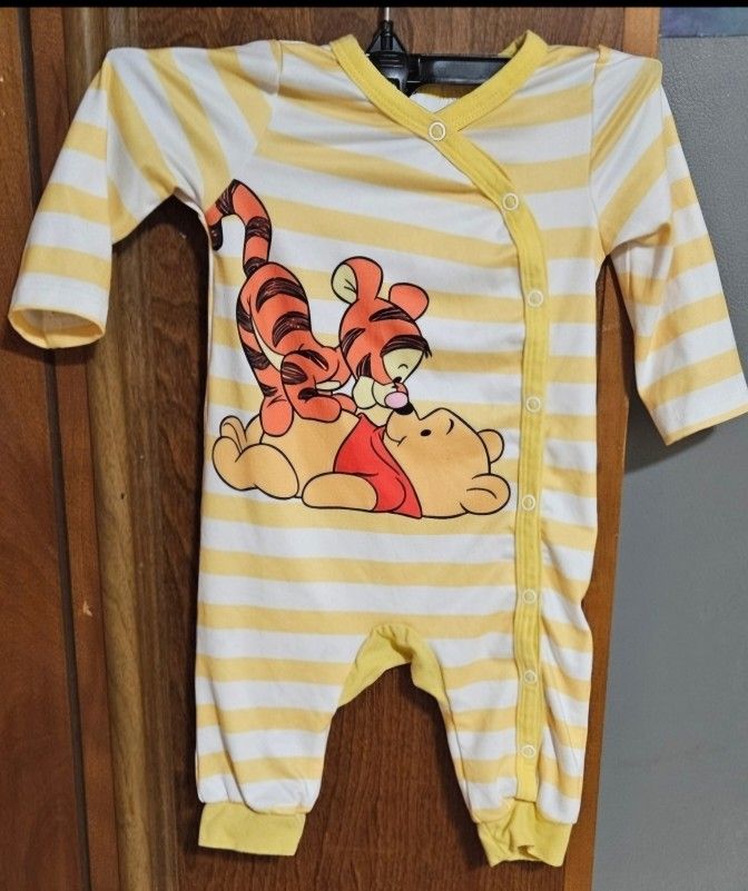 0-3 Months Disney Tigger and Pooh Striped Baby Footie - Yellow and White