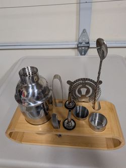 Stainless Steel Cocktail Bar Tool Set with Bamboo Stand