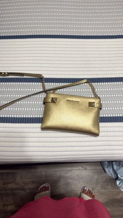 Gold Michael kors Crossbody