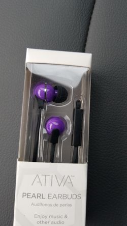 Ear Buds two extra sizes of ear pads included for optimum fit