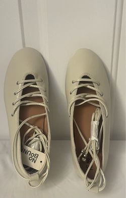 Brand new Women’s ivory corset ballet flats size 7 1/2