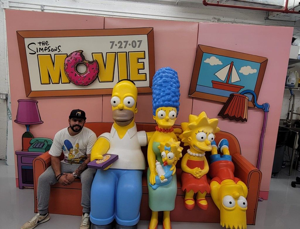2007 REGAL CINEMAS MOVIE PROP LIFE SIZE STATUES THE SIMPSONS WHOLE FAMILY SET