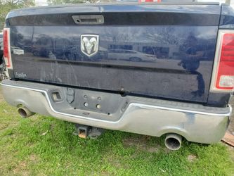 2013 Dodge Ram Lariame Parts