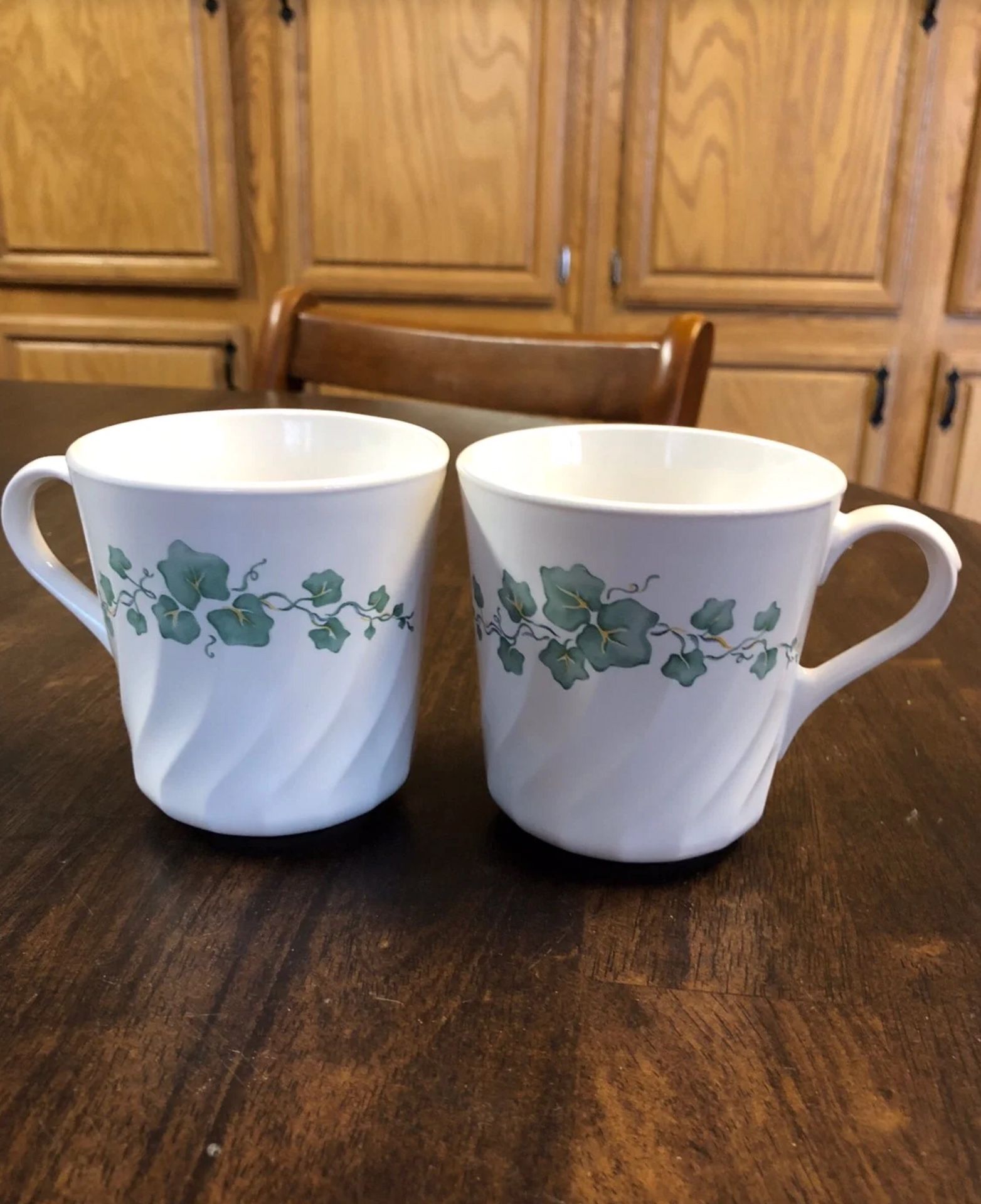 Corningware ivy pattern coffee/tea cups