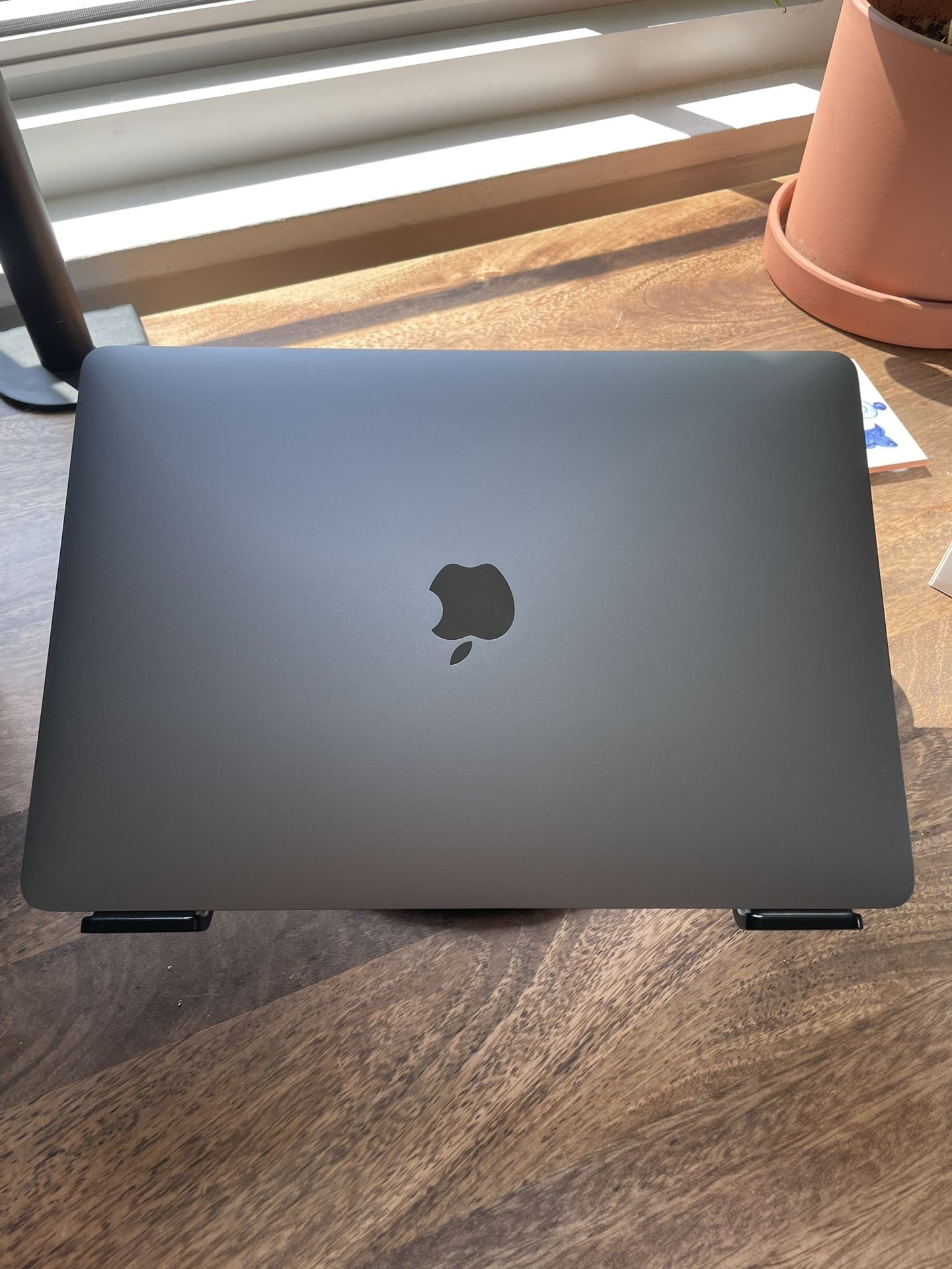 MacBook Pro 13″ (2020) • i7 • 32 GB RAM • TB SSD •