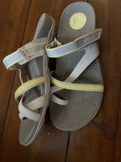 Vionic Sandals Size 8 Brown for Sale in Louisville, KY - OfferUp