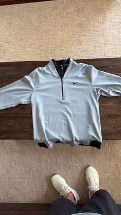 Tiger Woods Nike Quarter Zip Large